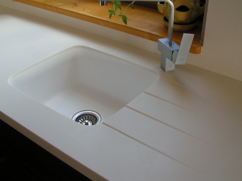 GELO Solid Surface Sinks and Seamless Worktops for a High-End UK Student Accommodation Project GELO Solid Surface Sinks and Seamless Worktops for a High-End UK Student Accommodation Project